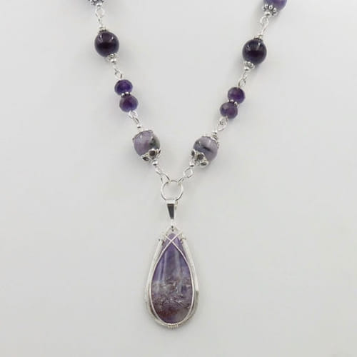 Click to view detail for DKC-1072 Pendant Lilac Stone on Beaded Necklace $250